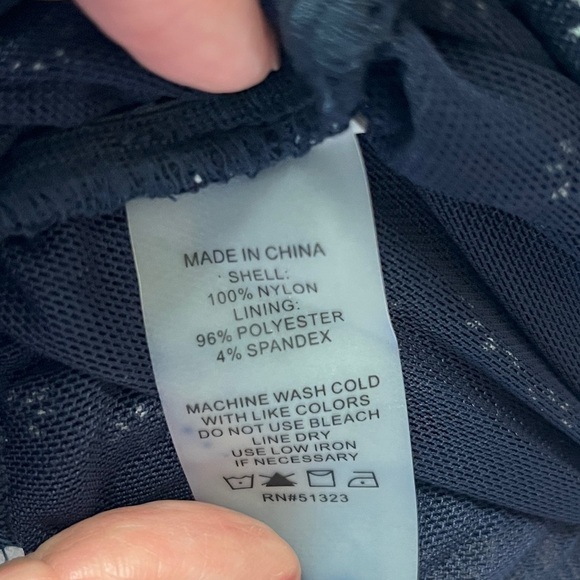 Vince Camuto Womens Floral Mesh Pullover Blouse. Blue White Size Large #1195 - Picture 7 of 8